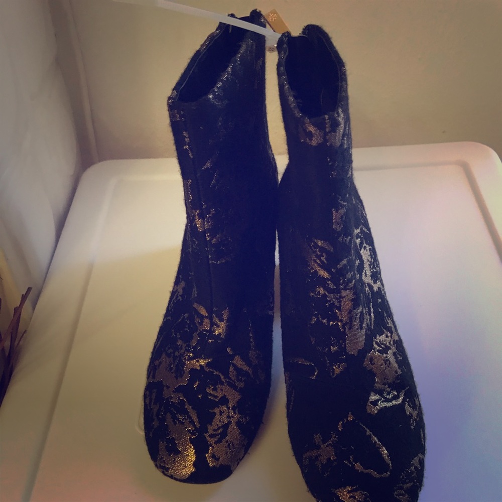 Nanette boots brand new